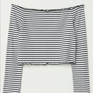 Striped black and white king sleeve crop top